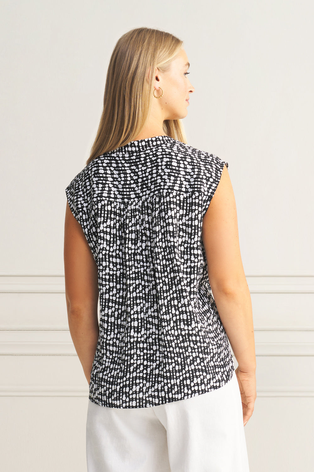 V-Neck Crepe Top - Broken Spot Print